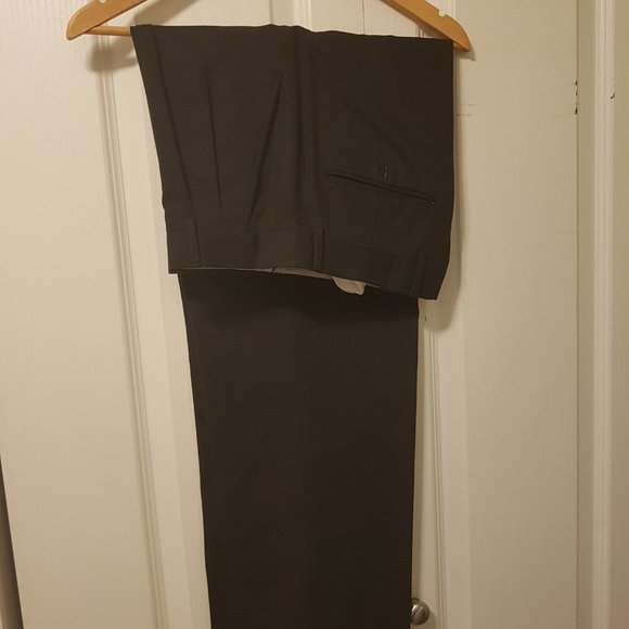 Complete suit. - Picture 4 of 5